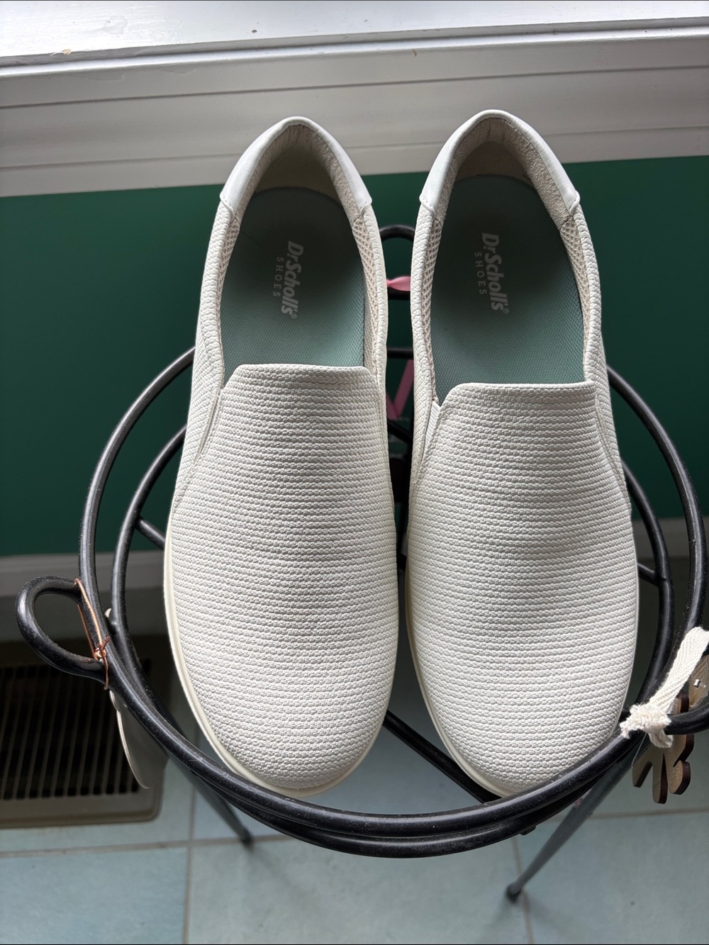 Dr. Scholl's Cream Knit Slip-On Sneakers EUC
